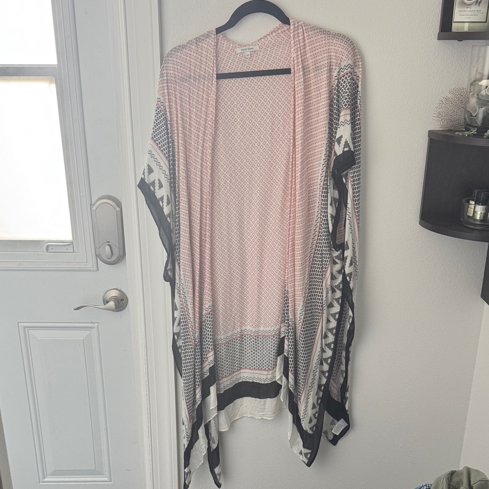 Light Pink & Black Geometric Kimono Cardigan